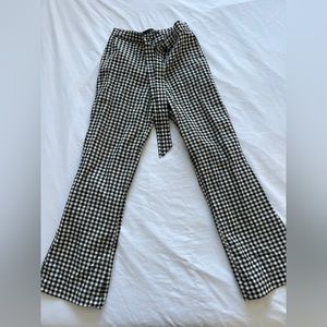 ZARA - BLACK AND WHITE PANTS